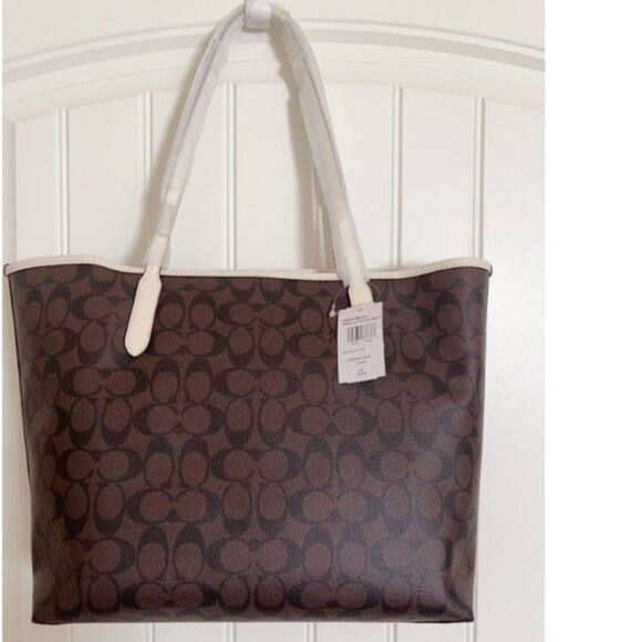 Coach City Tote Bag In Signature Canvas With Varsity Motif - Picture 3 of 8